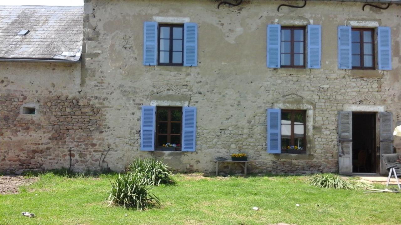 Bed and Breakfast De Oude Pastorie La Celle-En-Morvan Exterior foto