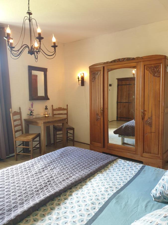 Bed and Breakfast De Oude Pastorie La Celle-En-Morvan Exterior foto